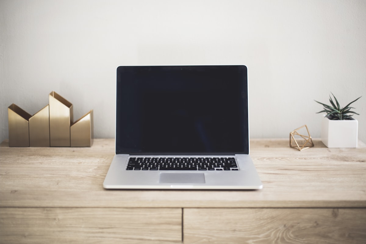 Tutorial membersihkan laptop